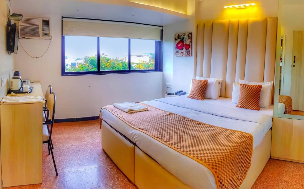Hotel Samraj Mumbai Exterior photo