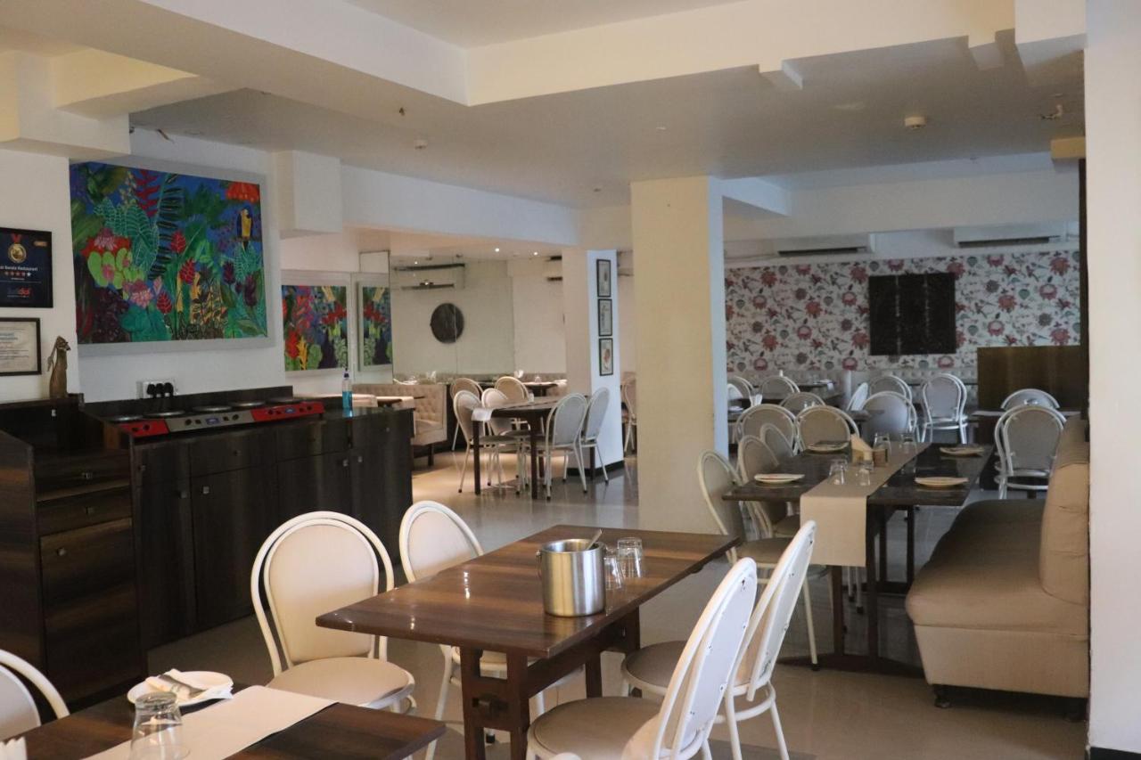 Hotel Samraj Mumbai Exterior photo